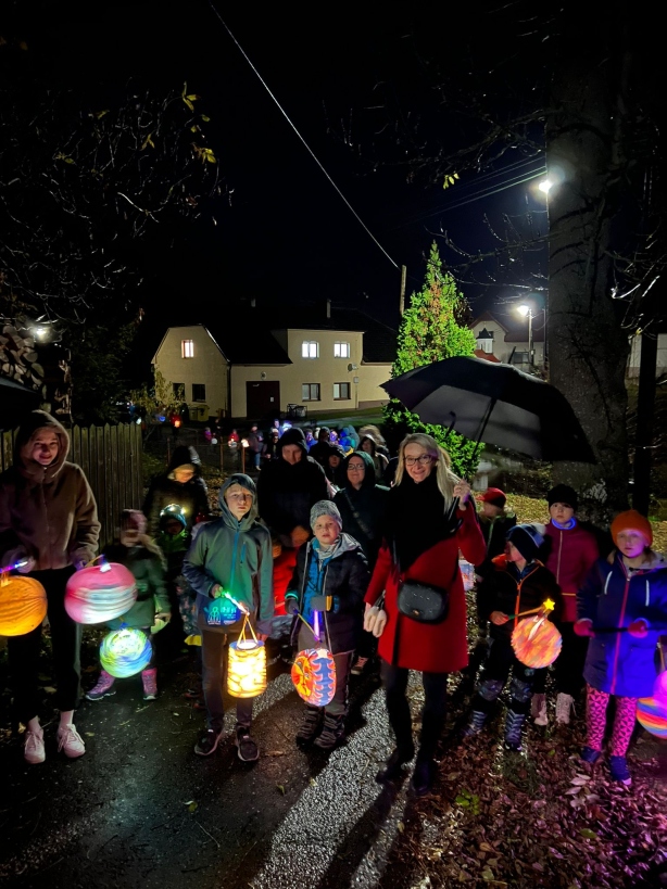 Lampionový průvod broučků v Malovidech