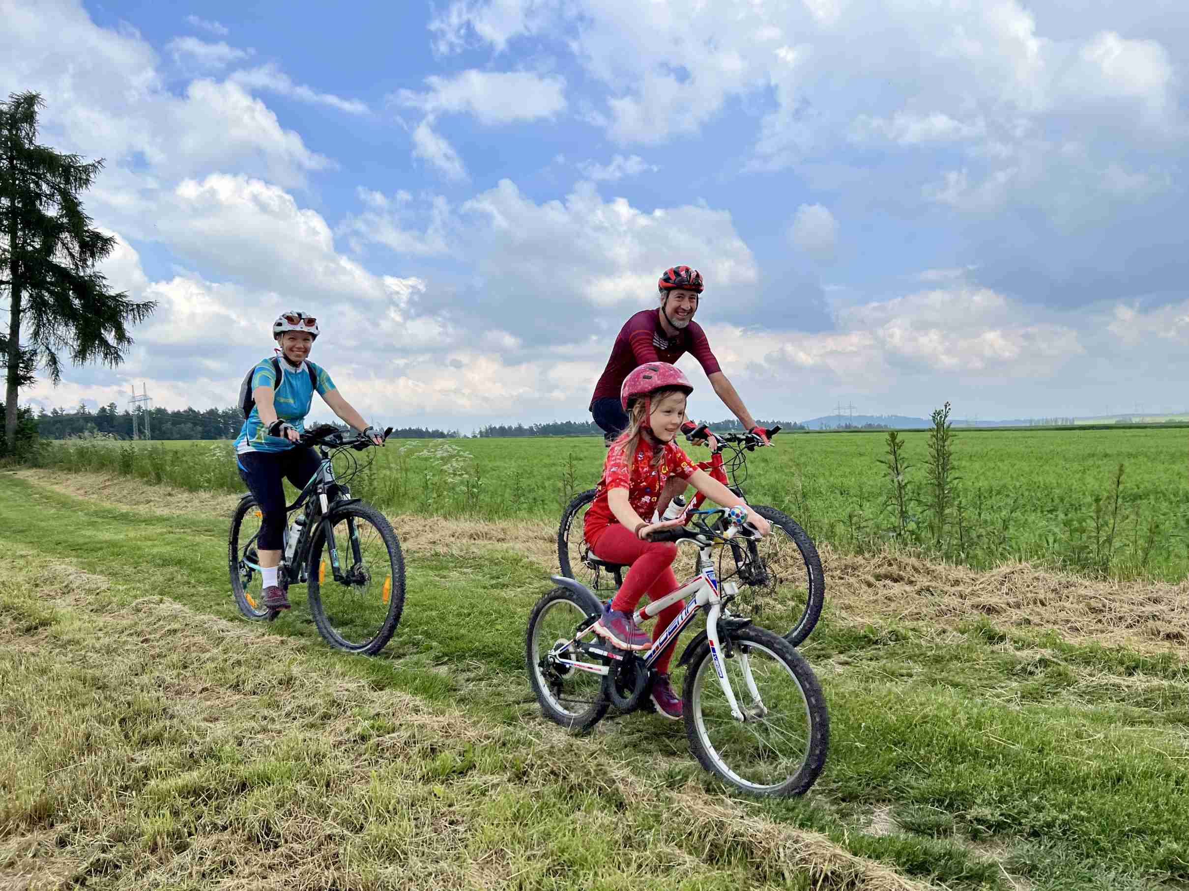 Blaničtí cyklorytíři vyjeli letos poprvé z Vracovic