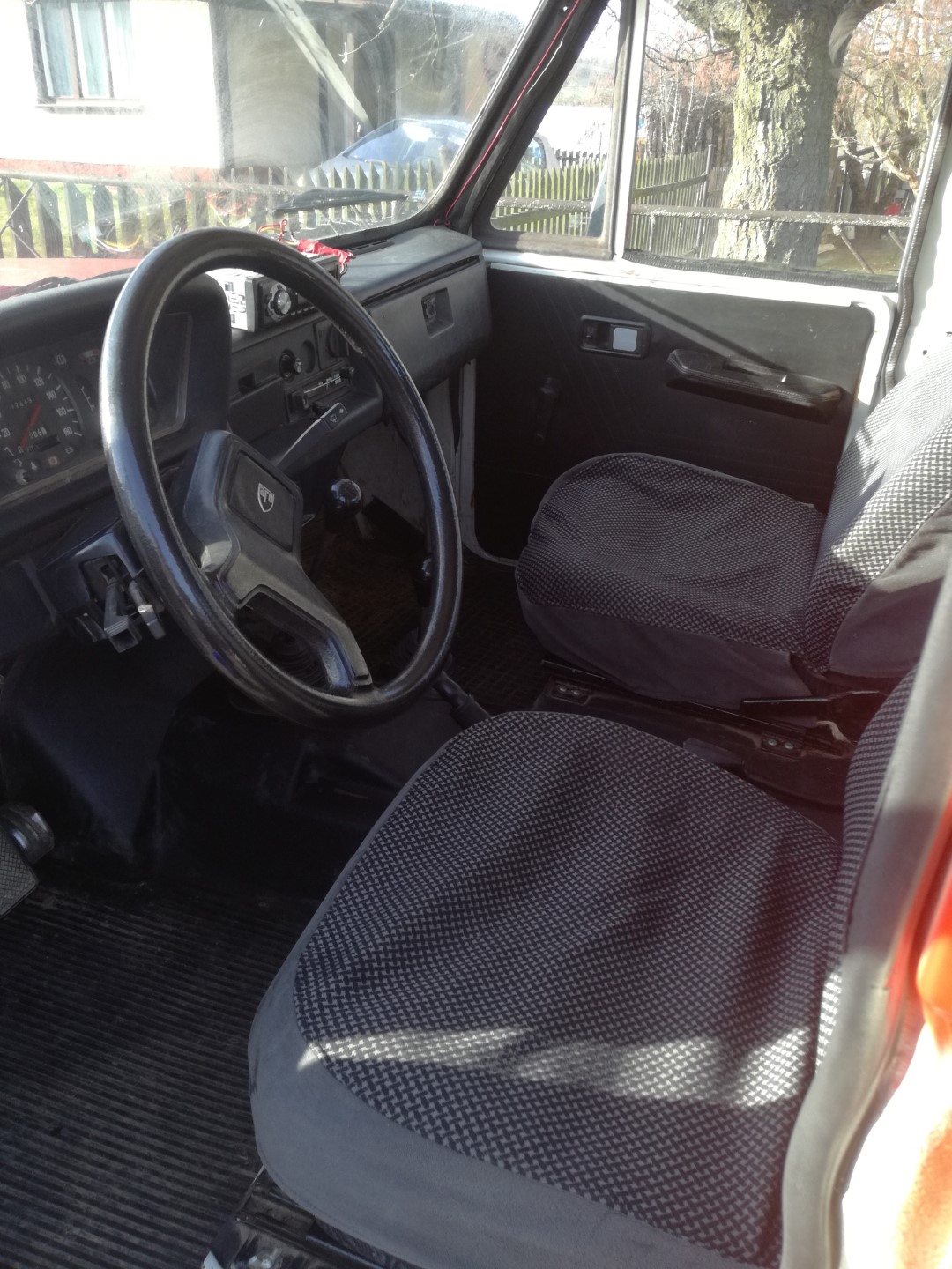 Výzva k podání nabídky na koupi vozidla ARO 240