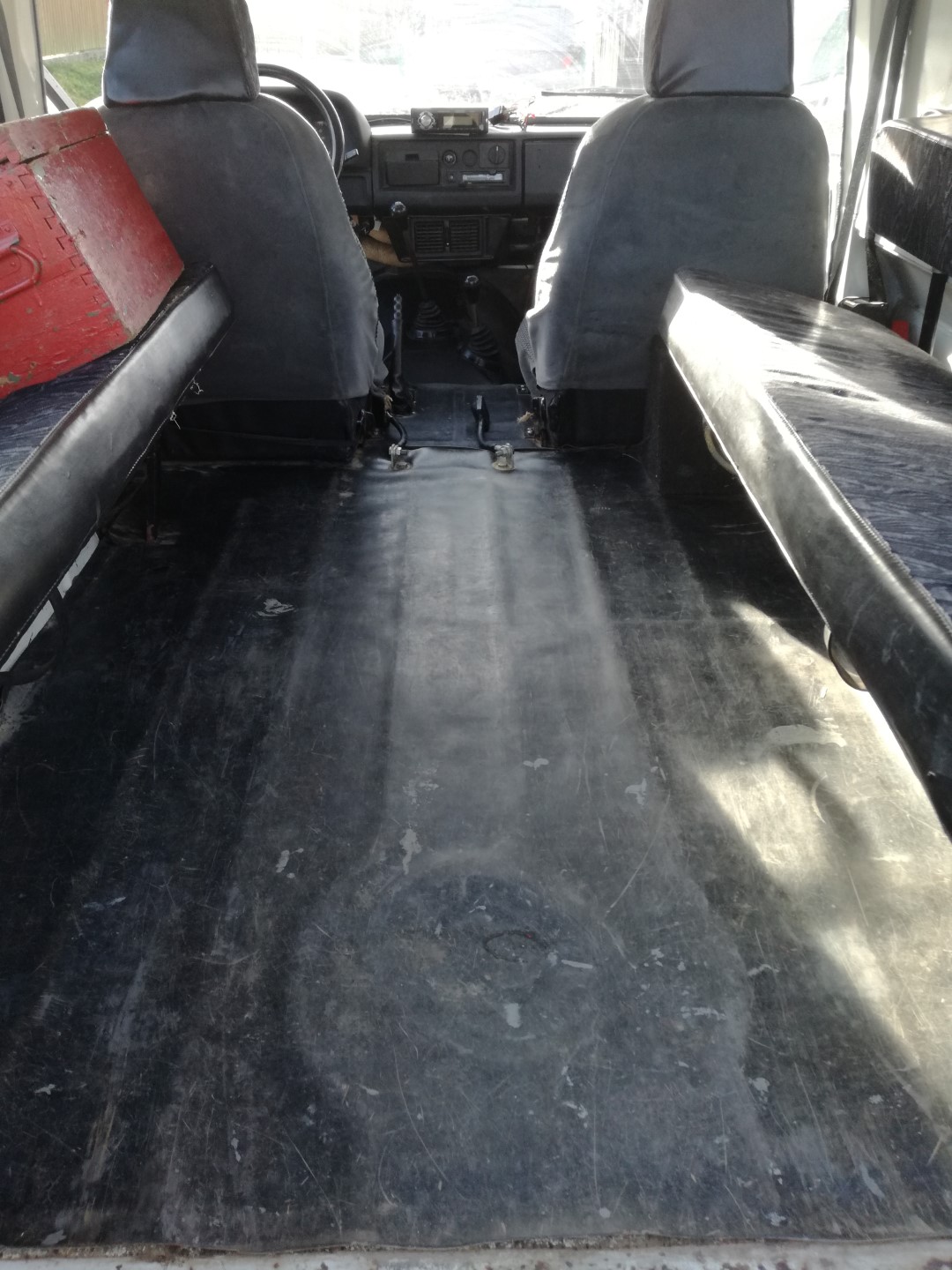 Výzva k podání nabídky na koupi vozidla ARO 240